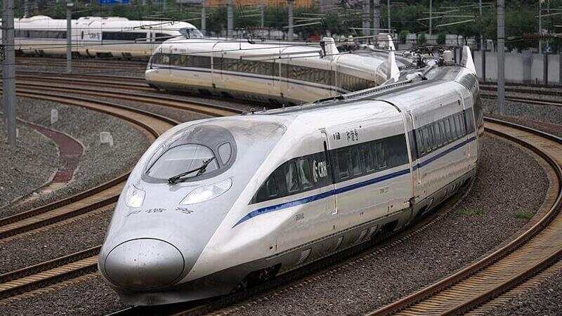 我国最新高铁速度与温情之旅