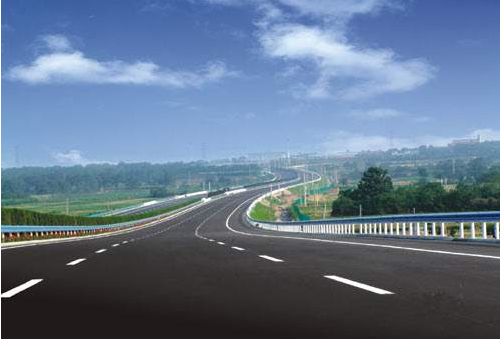 最新高速路况实时查询，路上的温情与陪伴之旅