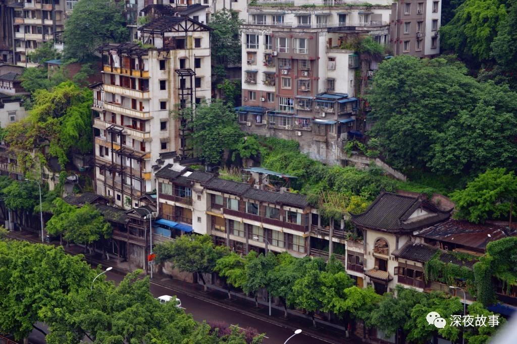 狄仁杰探秘小巷深处的电影之旅与独特风味小店体验