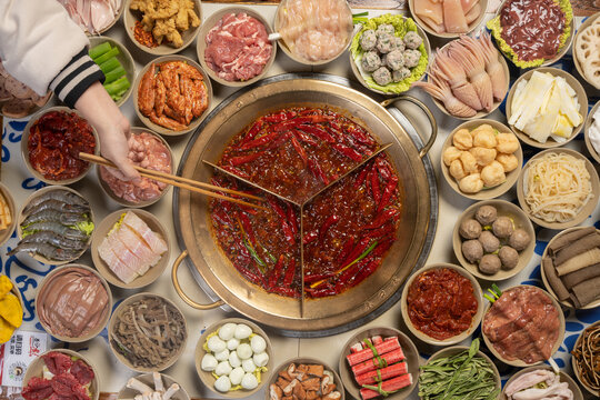 小巷深处的火锅探秘，最新火锅菜品图片大放送